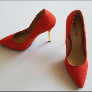 Shoedazzle orange heels